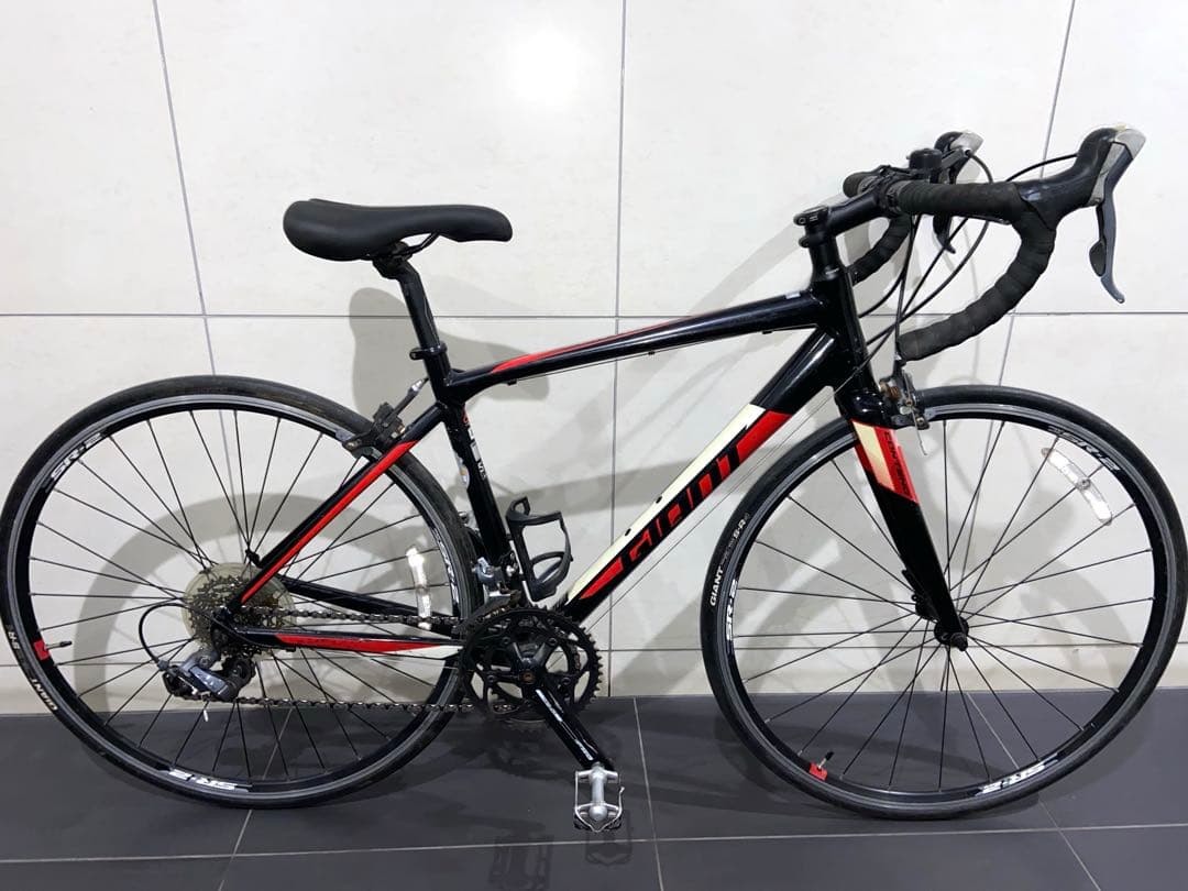 GIANT contend2 ジャイアント　コンテンド2 ロードバイクdefy3