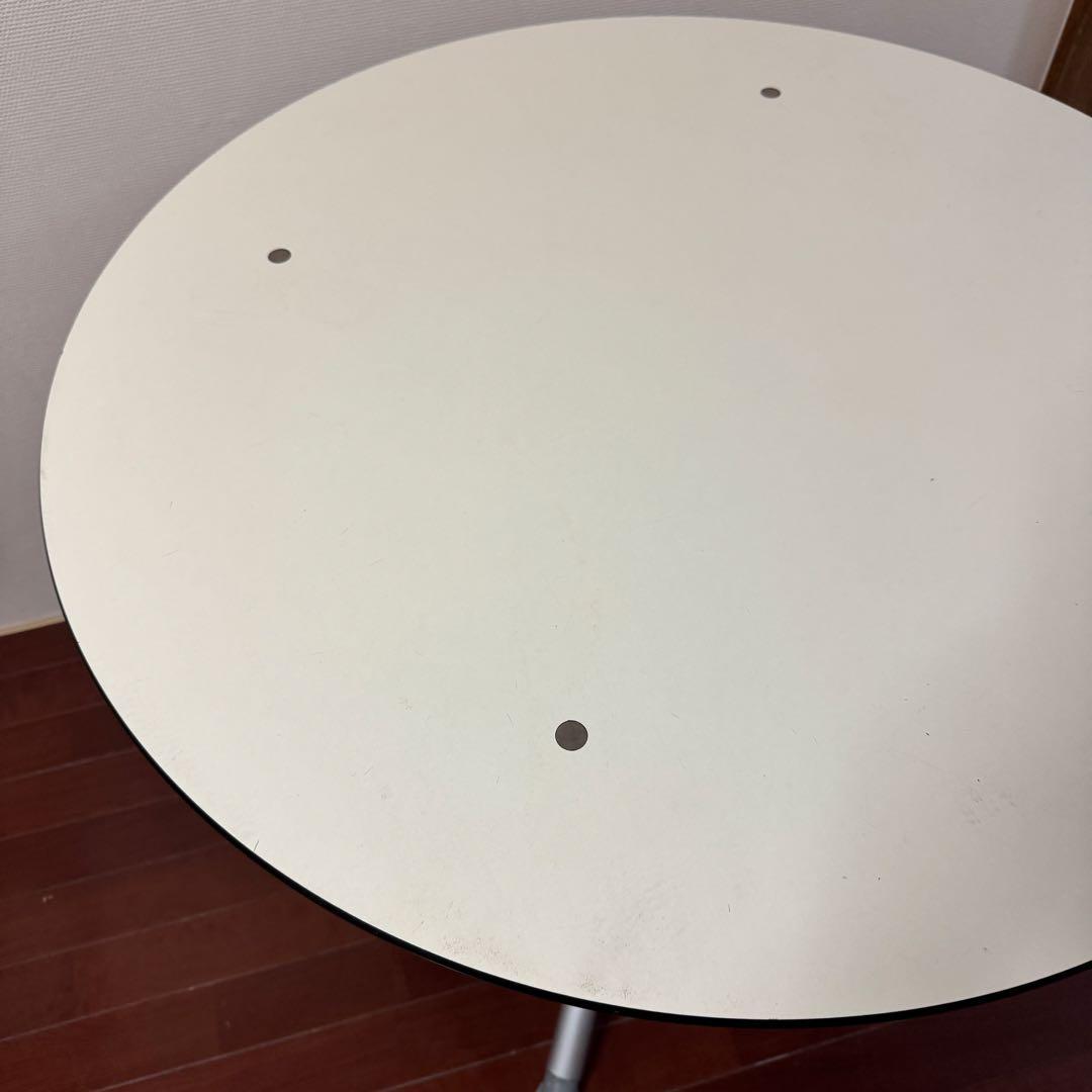 VINTAGE　丸テーブル　ARPER　アルペール゙　ITALIA　カフェ　白