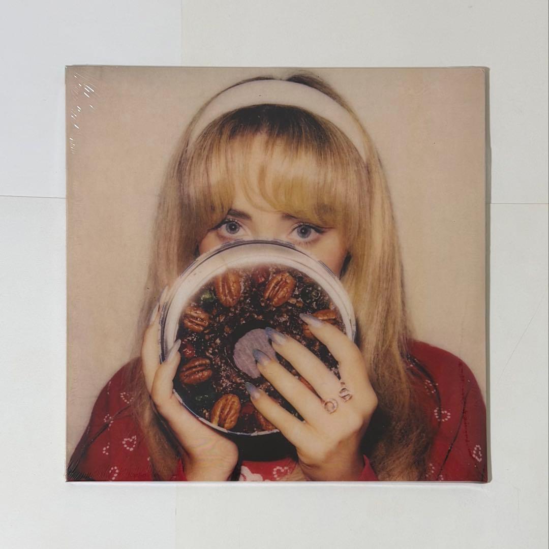 Sabrina Carpenter　Fruitcake　限定リキッドレコード