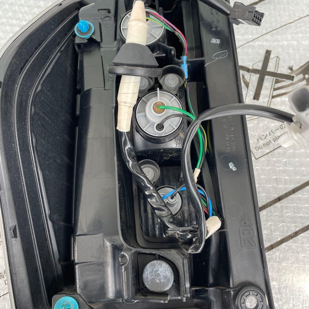 ダイハツ　タント　LA600S 右　テールレンズ　81550-B2690