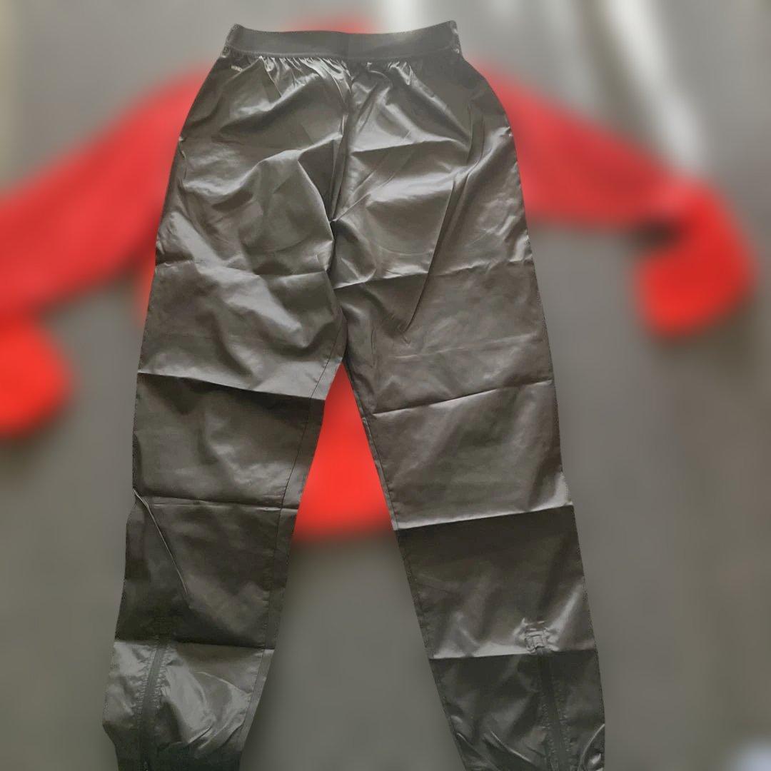 Puma 未使用品　WINDCEL レッドウィンドブレーカー　ピステ　上下セット