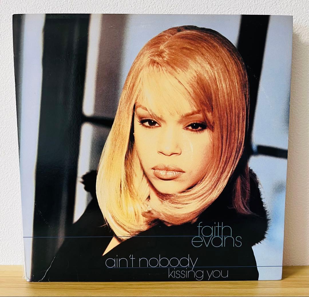 Rihanna, Ashanti, Mya, Faith Evans レコード