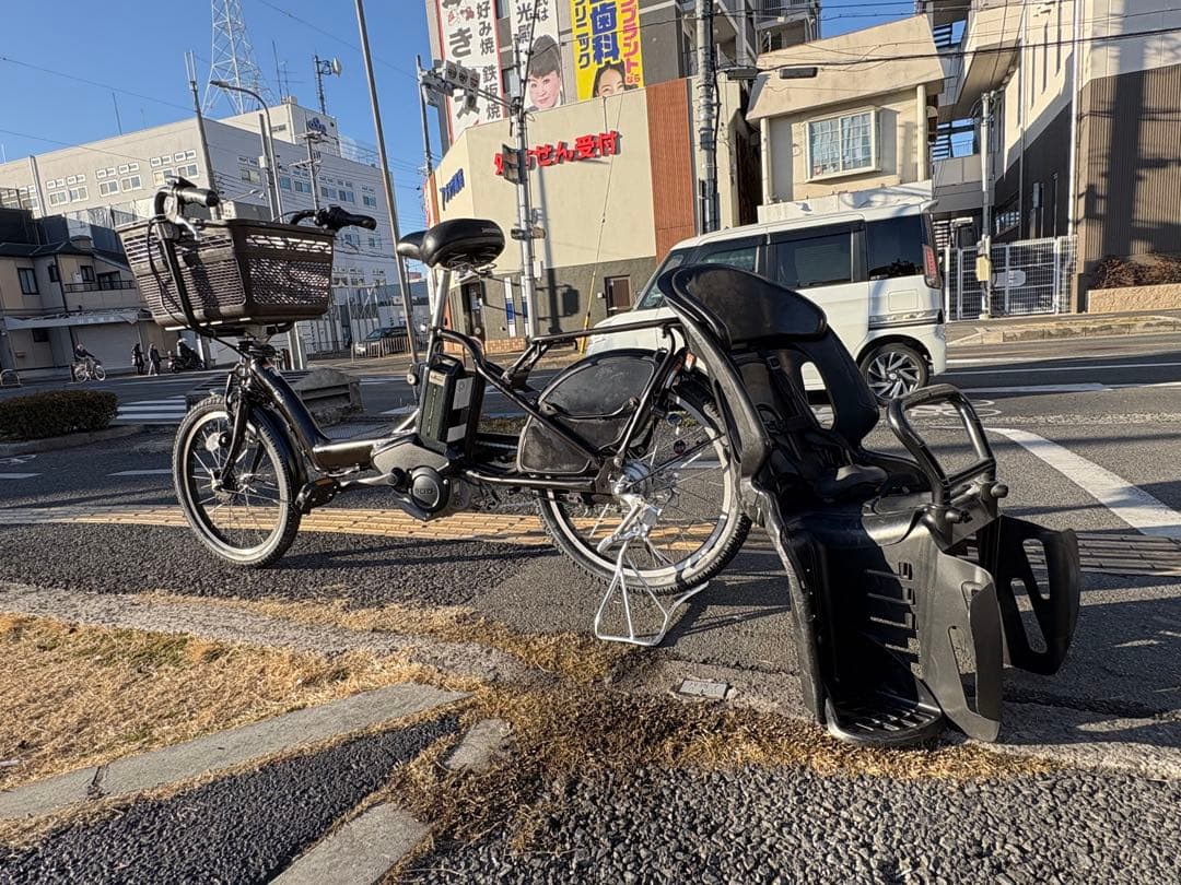 中古20㌅YAMAHA電動アシスト自転車　8.7Ah 大阪　059