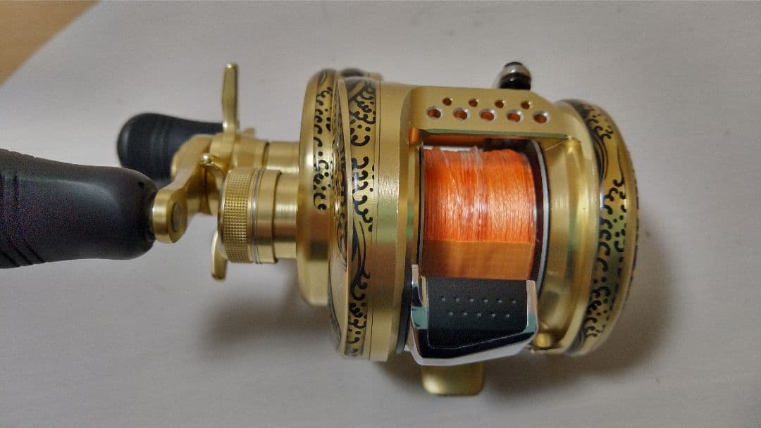 SHIMANO 14CALCUTTA 201 ベイトリール　カルコン