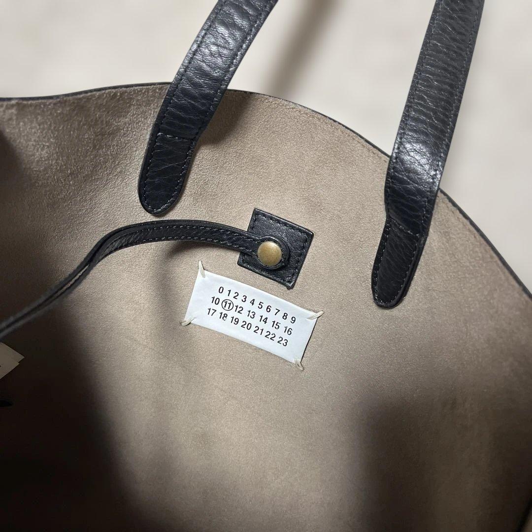 メゾンマルタンマルジェラ　レザー　トートバッグ　ブラック　黒