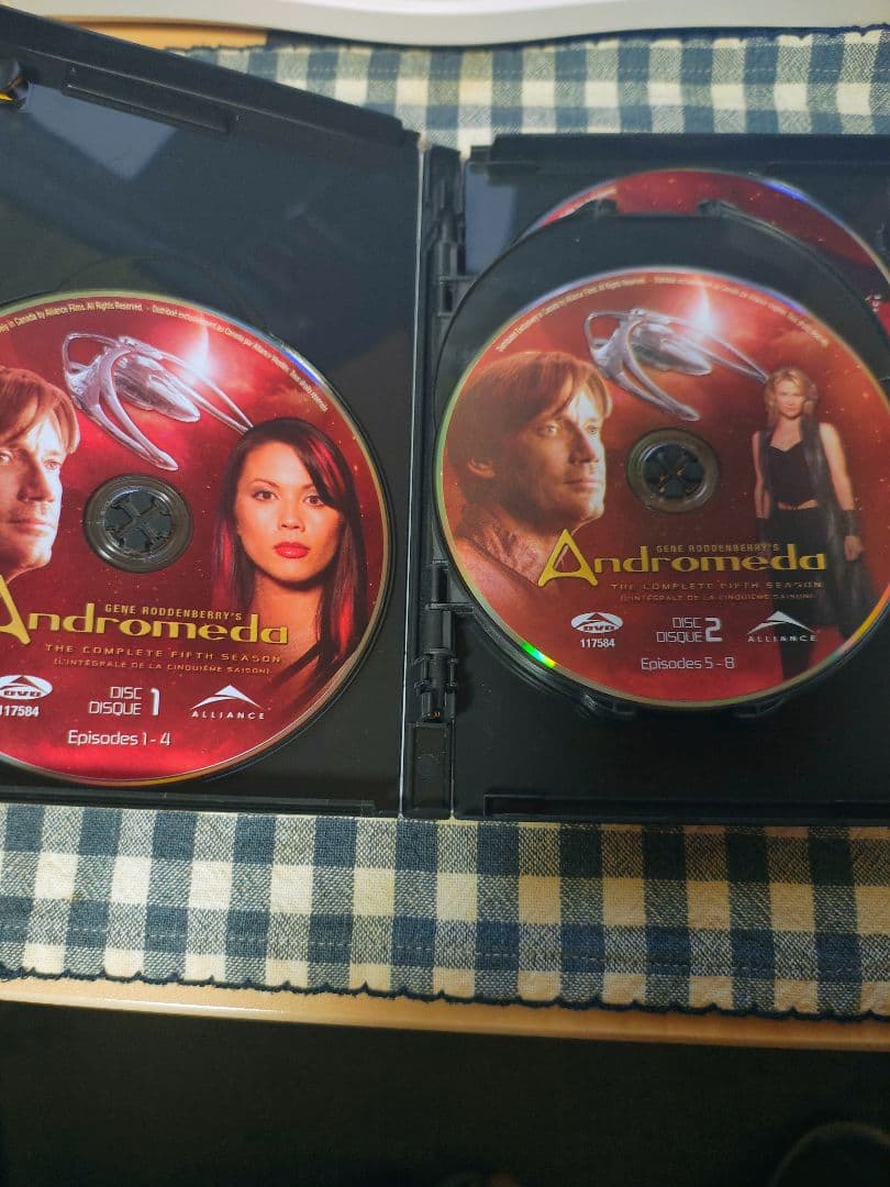 日本未発売・幻の完結編アンドロメダ シーズン5 DVDBOX＋日本語視聴ガイド付