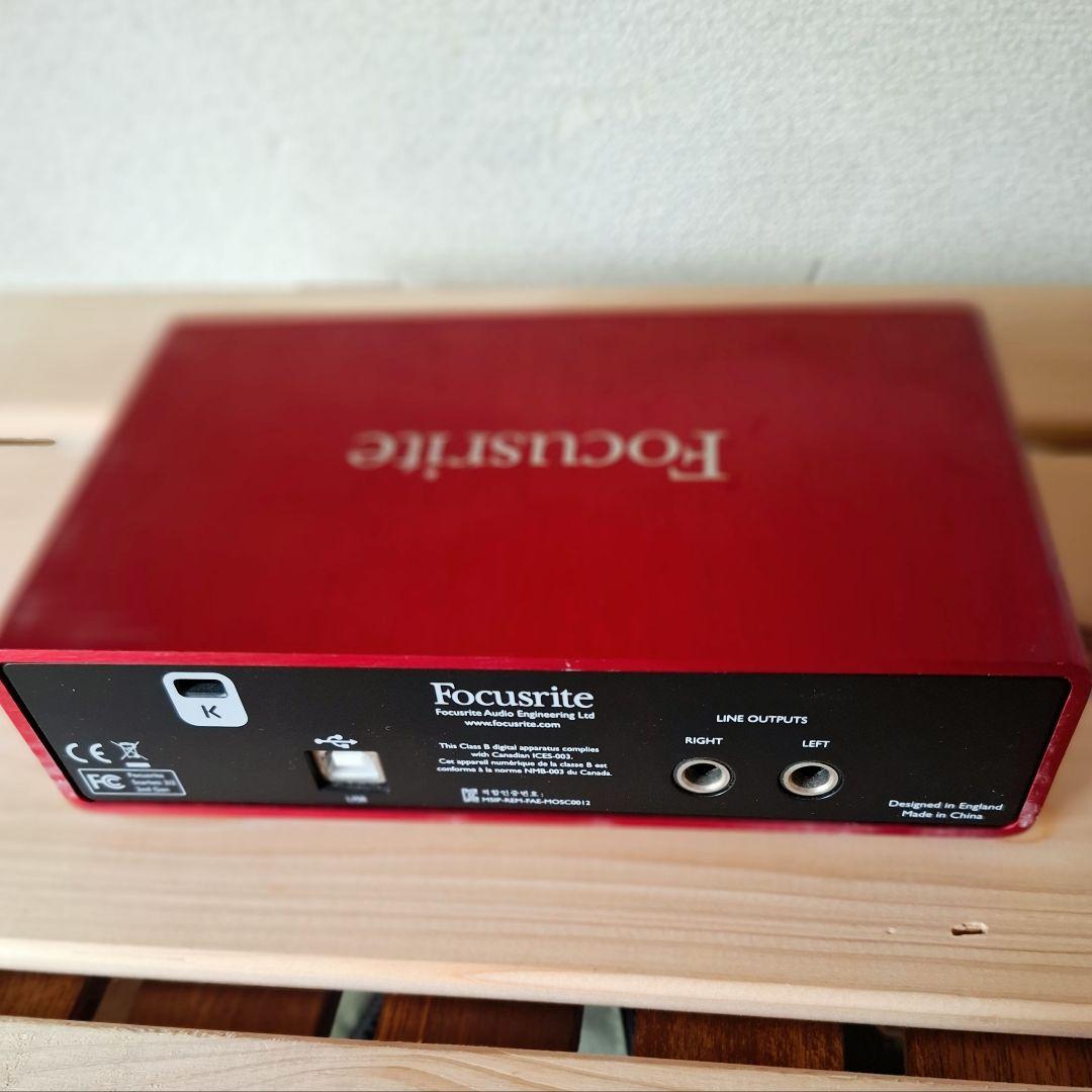 Focusrite Scarlett 2i2 オーディオインターフェース