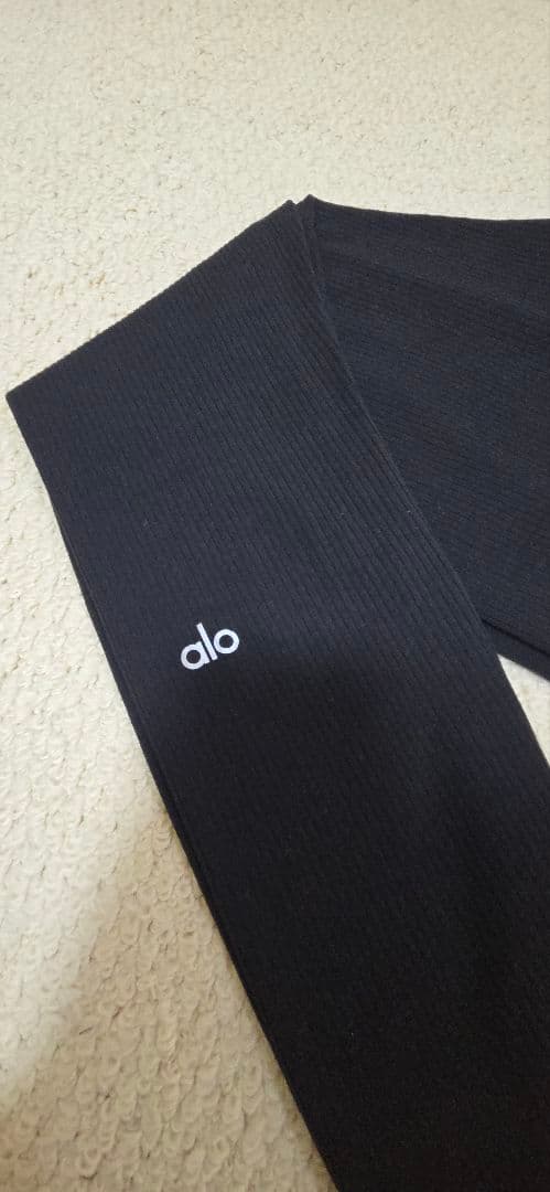 Alo リブタイツ　XSサイズ 　ブラック
