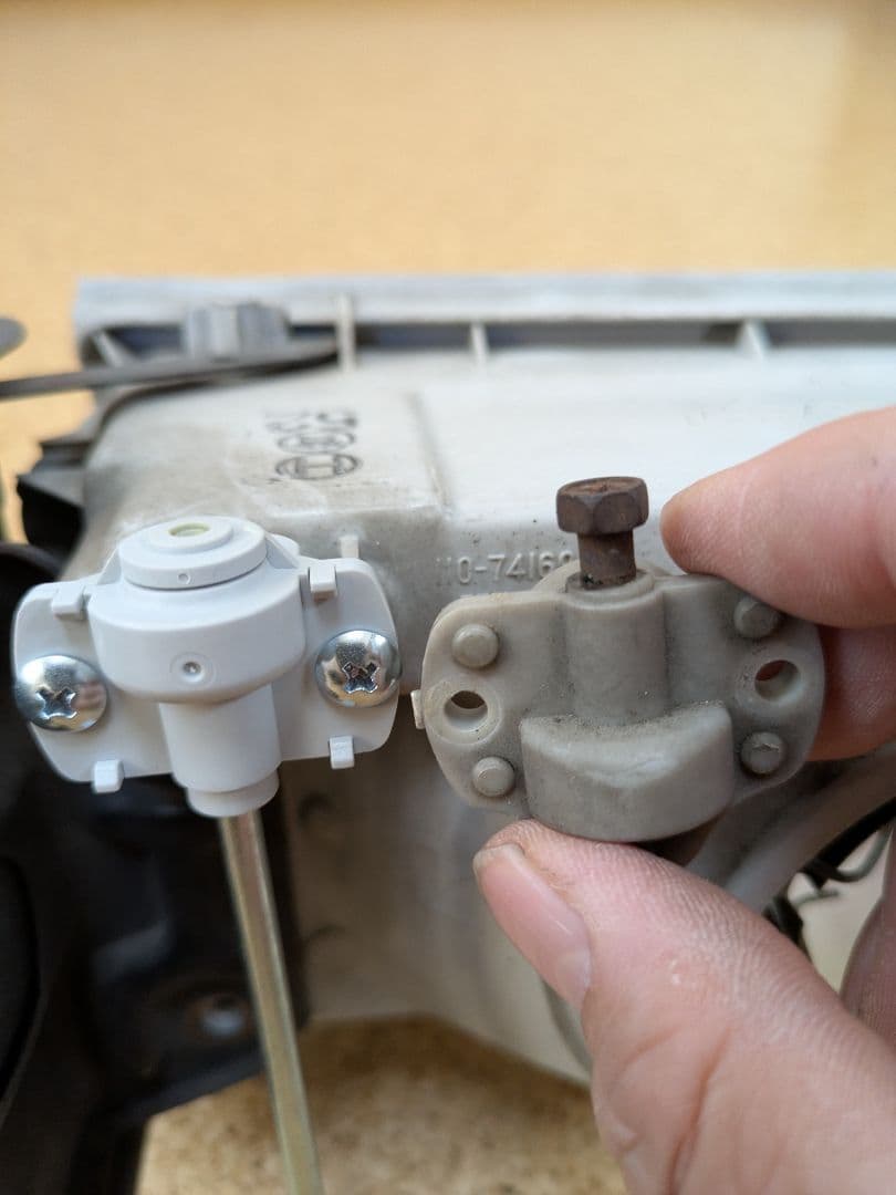 ヘッドライト AE86レビン 右 光軸調整ギア交換済