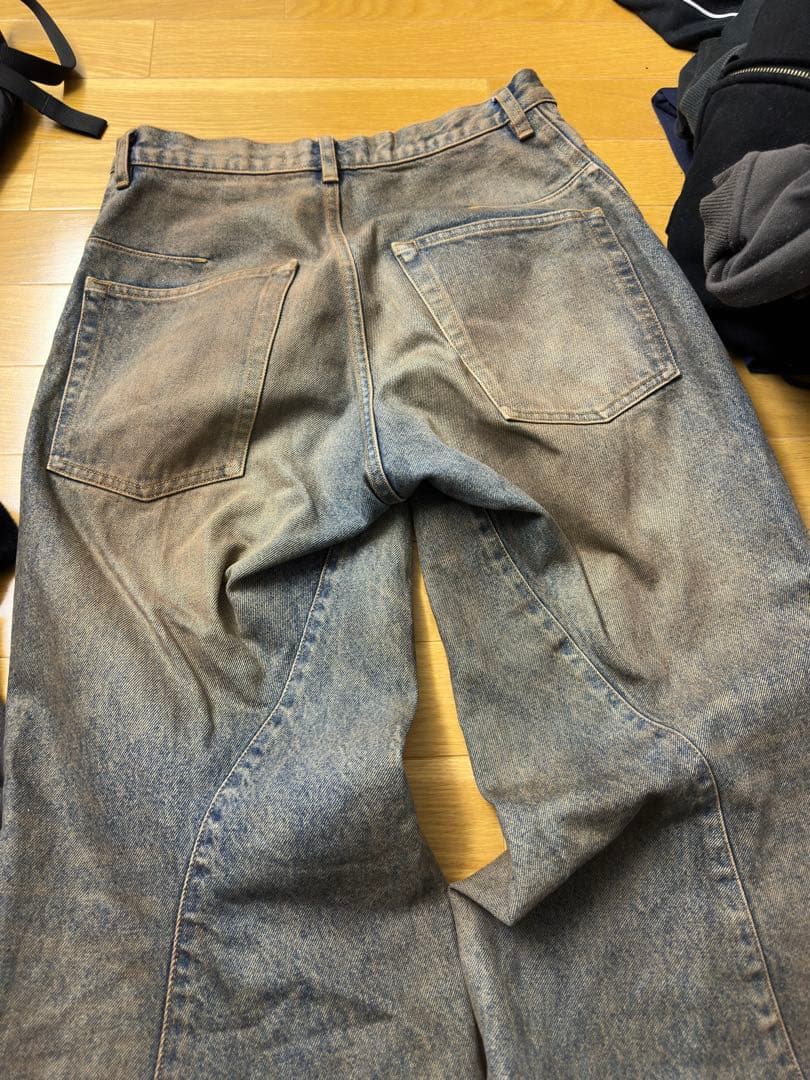 ジ*ン様 NVRFRGT ワイドレッグデニム