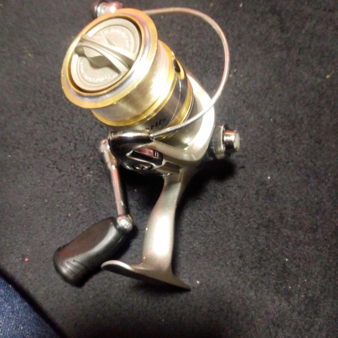 ダイワスピニングリール 黒/金 軽量デザイン2セット美品