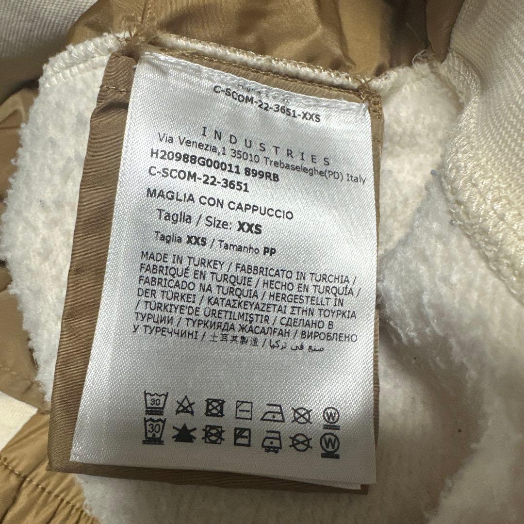 MONCLER パーカー クリーム色