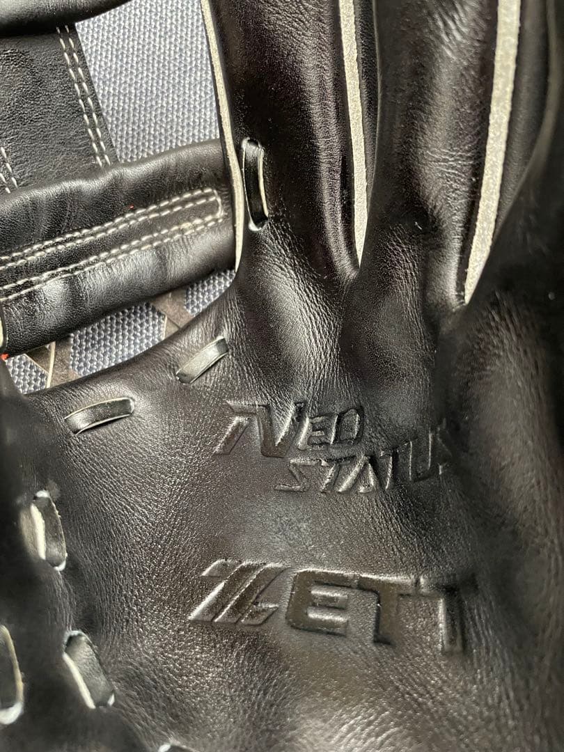 美品　ゼット　野球 硬式グローブ 一般用　大人　右投げ　グラブ　内野手 右利き