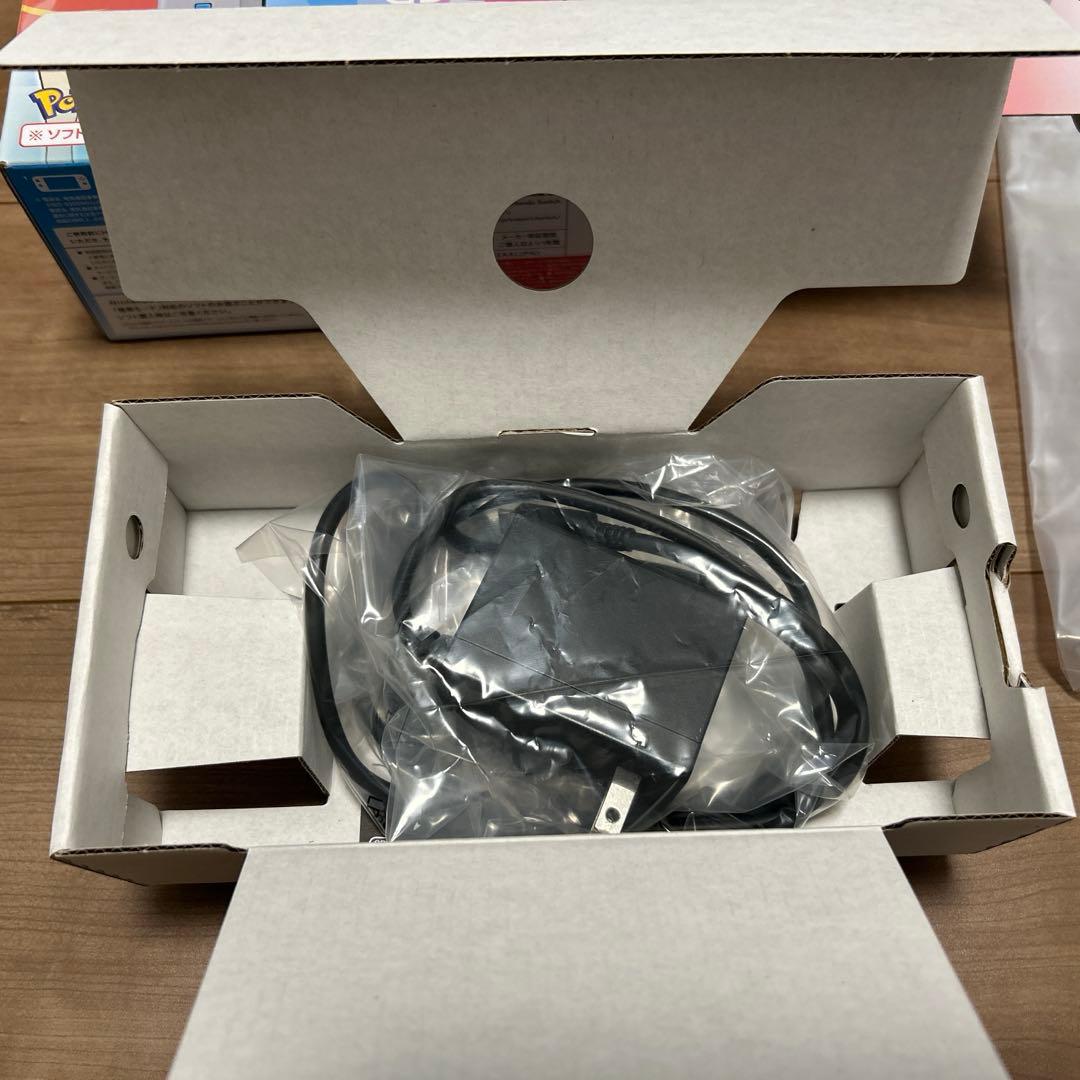 Nintendo Switch Lite本体 ザシアン・ザマゼンタ