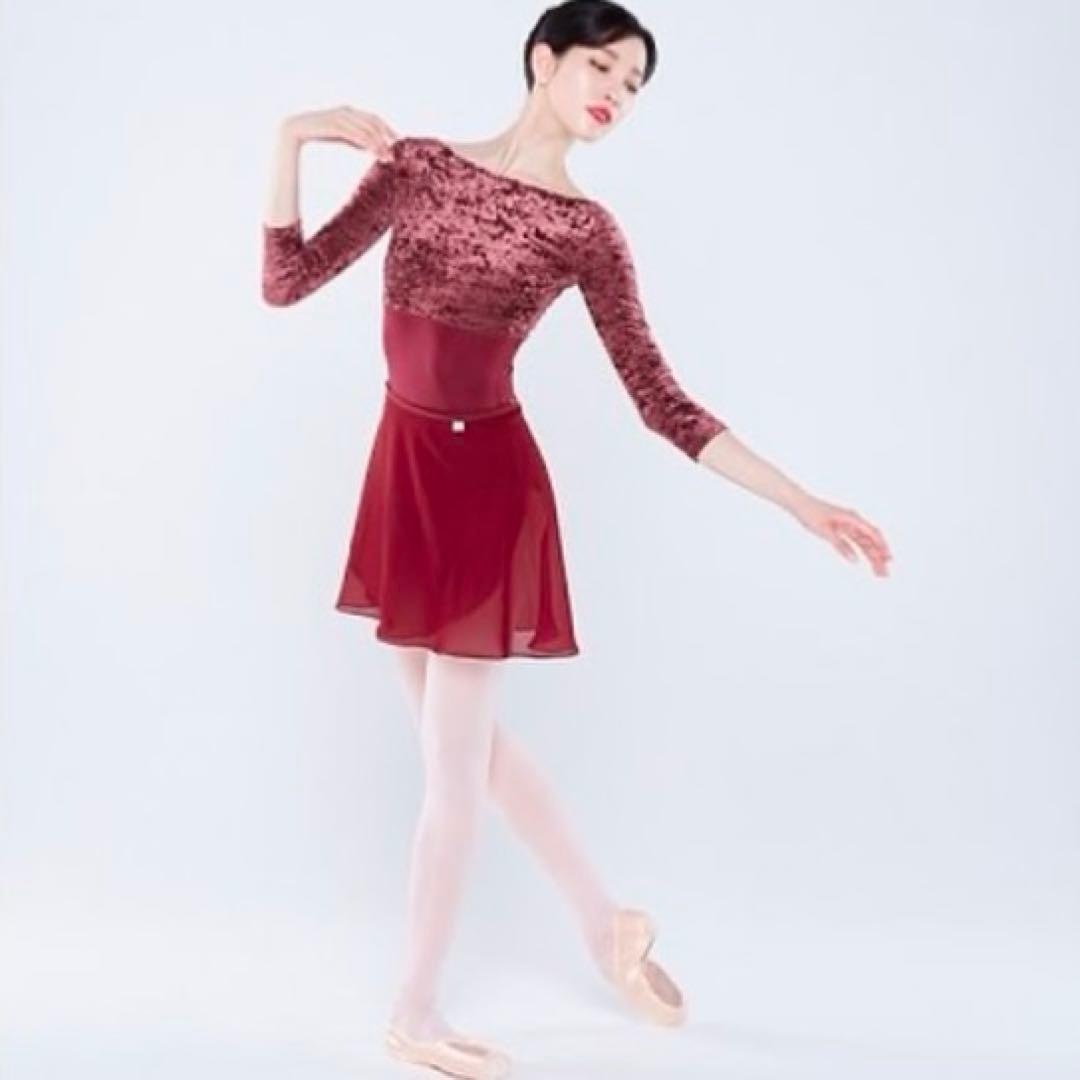 バイプリエレオタード