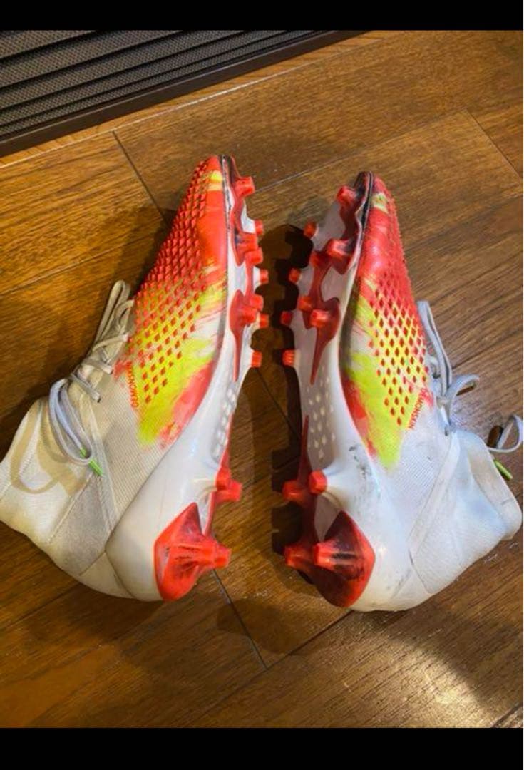 adidas プレデタースパイク