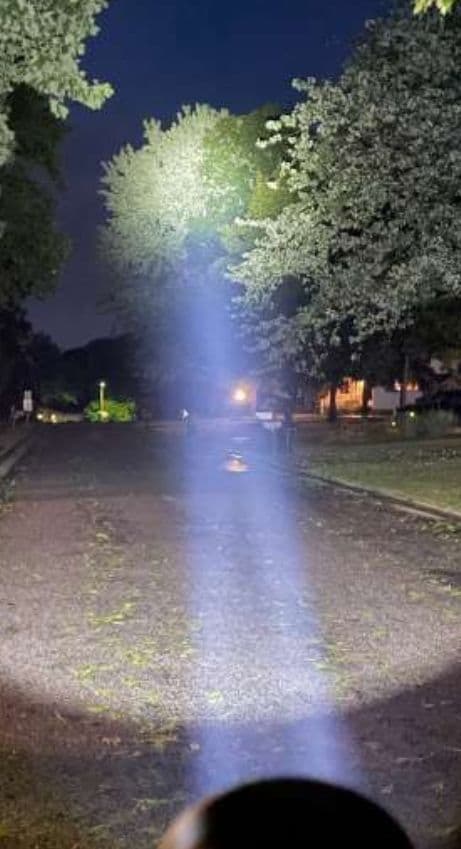 ThruNite TC20 懐中電灯 USB充電　スルーナイト　LEDライト