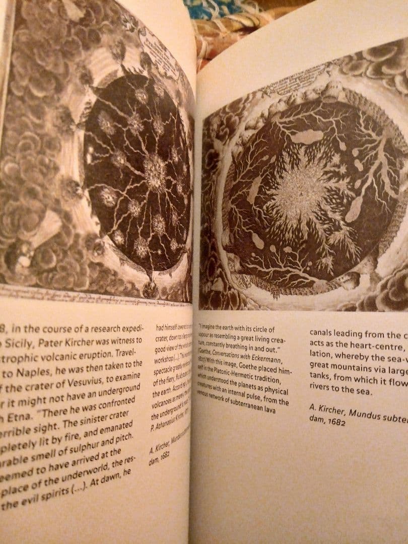 Alchemy & Mysticism　錬金術と神秘主義