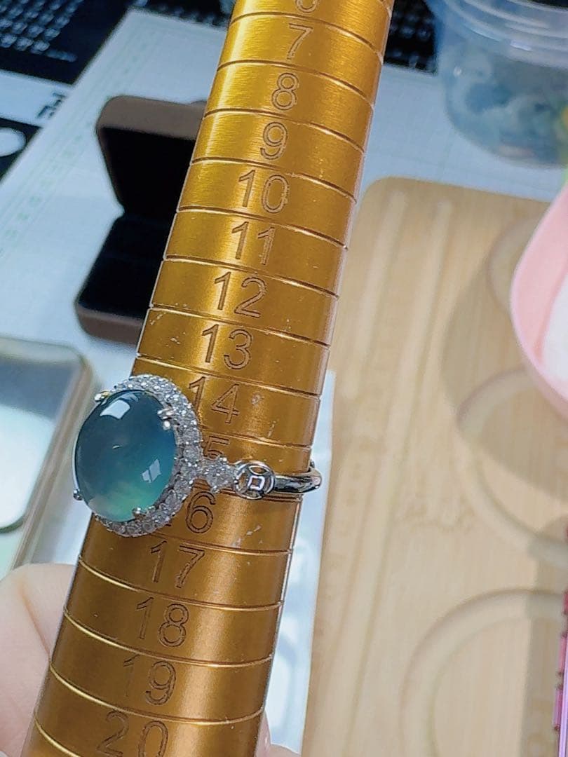 M-055天然翡翠《本物保証》フリーサイズ指輪 現状約15号 リング S925