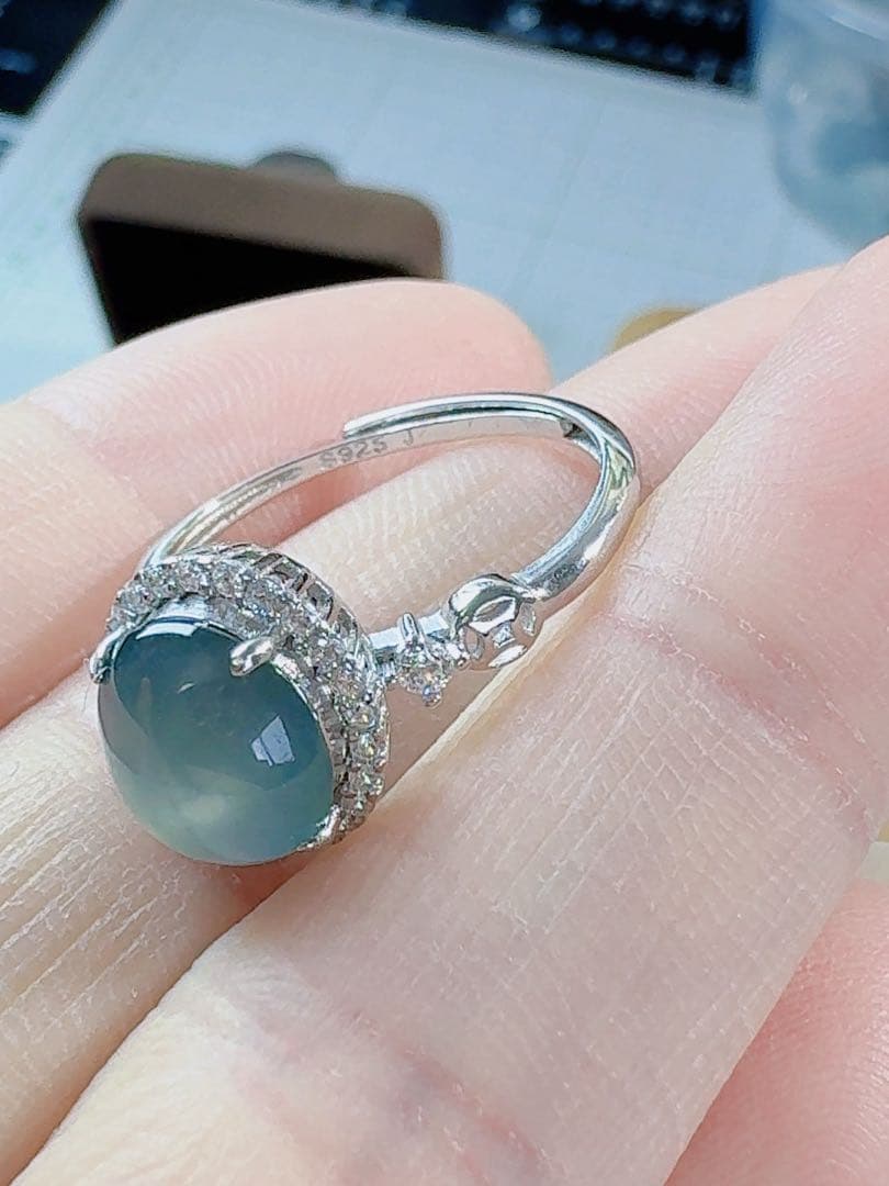 M-055天然翡翠《本物保証》フリーサイズ指輪 現状約15号 リング S925