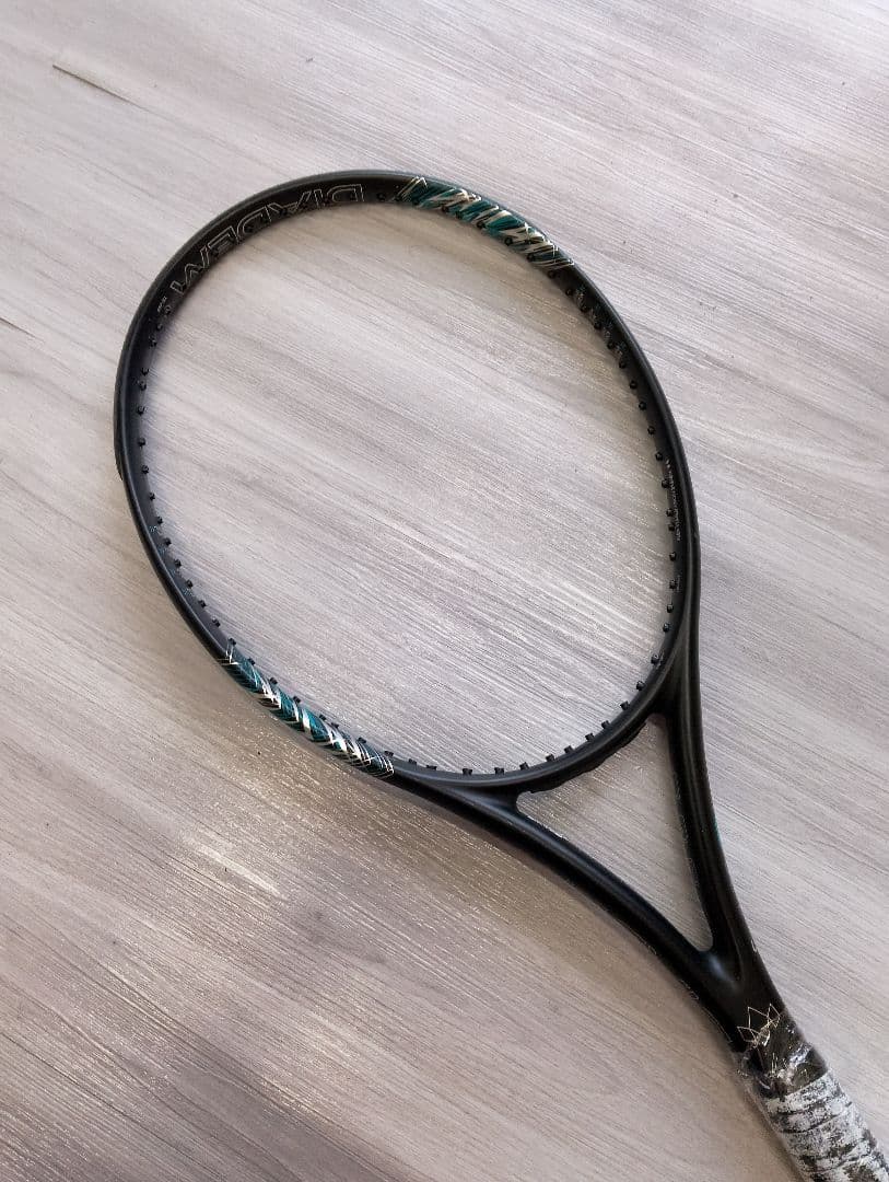 ダイアデム　NOVA LITE 硬式テニスラケット