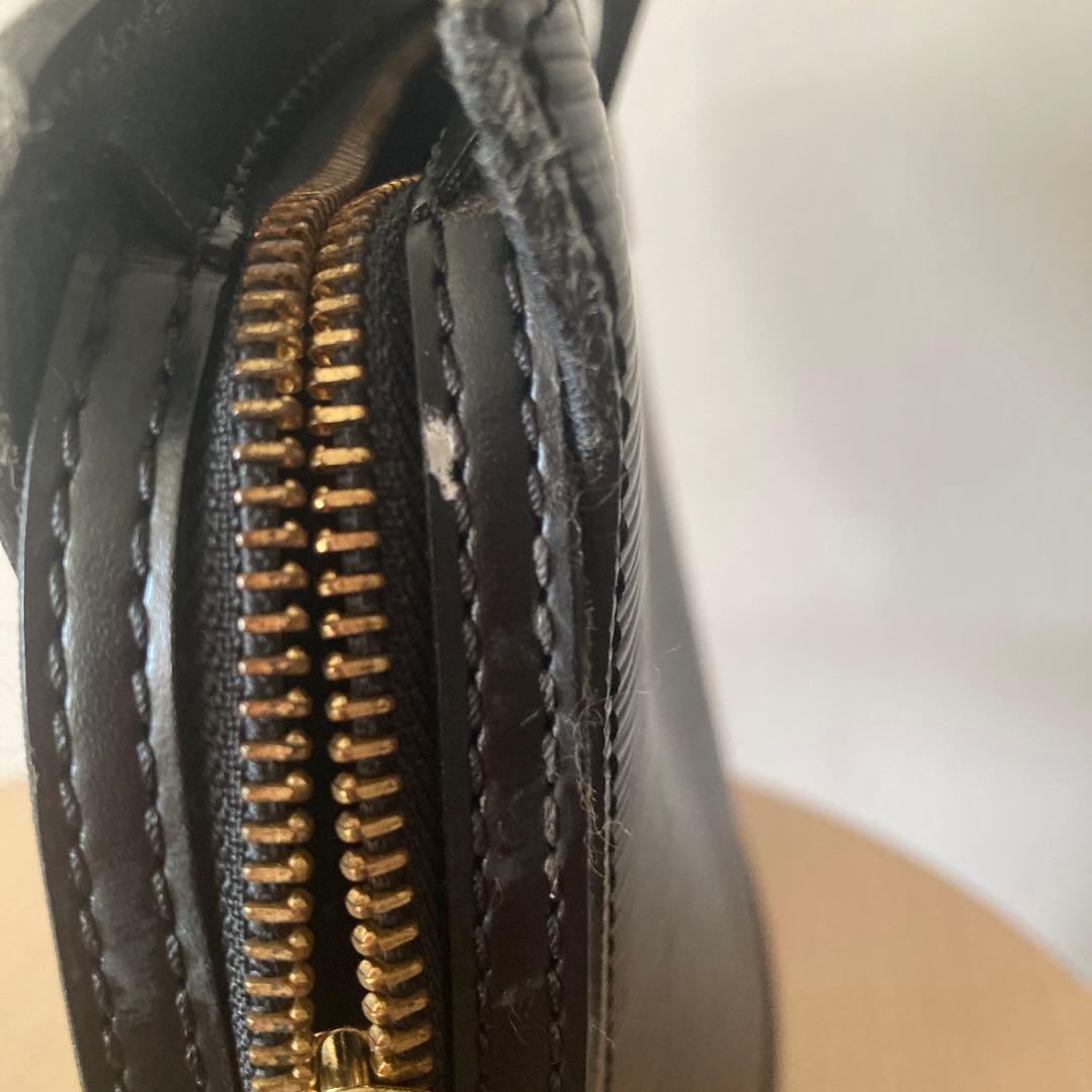 LOUIS VUITTON エピサンジャック