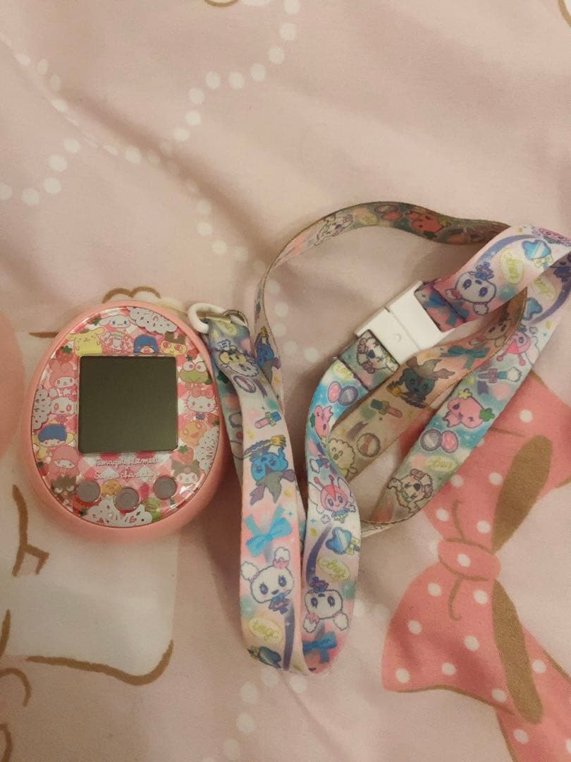 たまごっちみーつ サンリオキャラクター ピンク