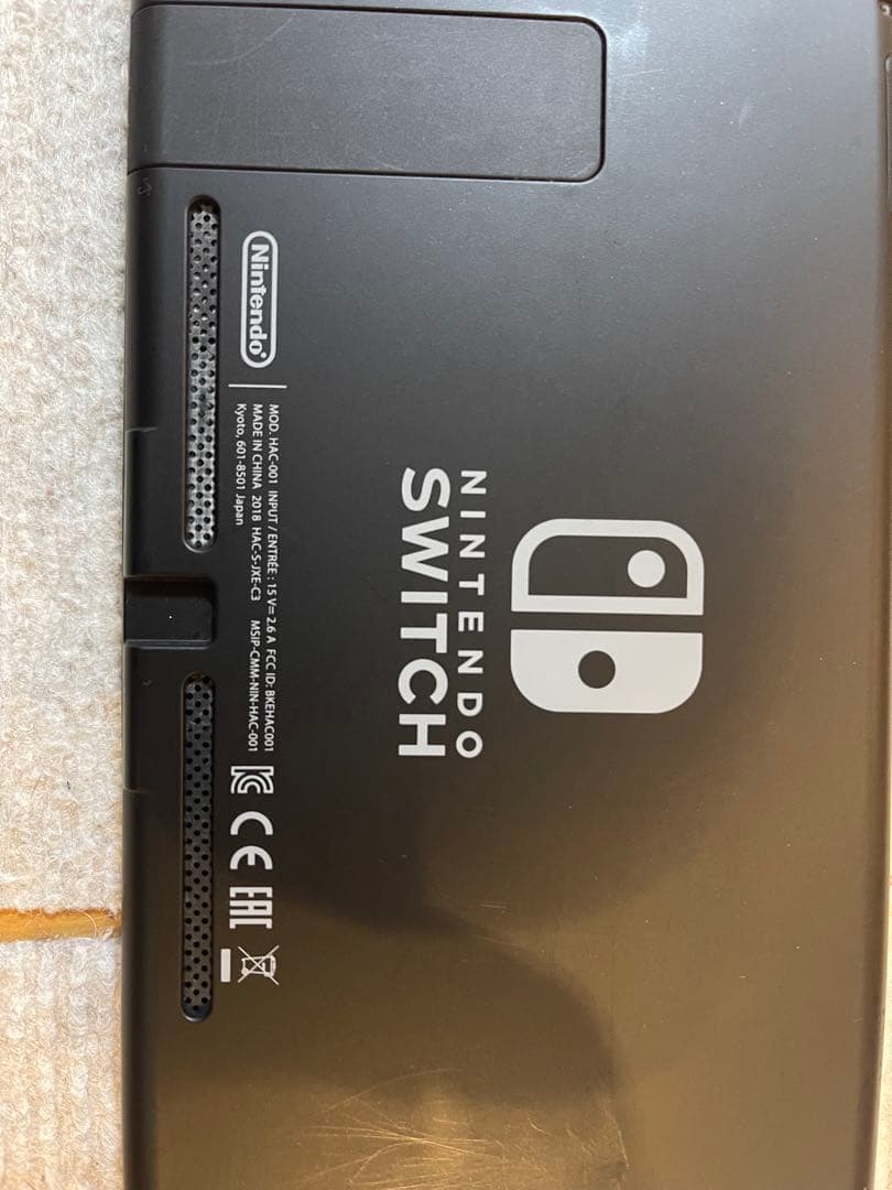 Nintendo Switch 本体　Joy-Con付属