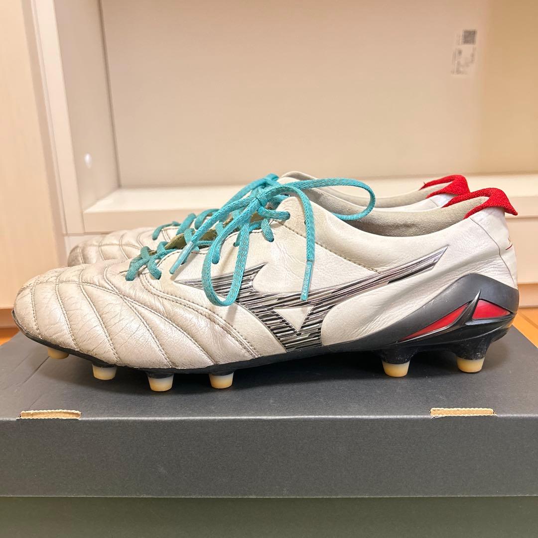 サッカースパイク　Mizuno　モレリアNEO Ⅳ JAPAN 箱、袋有り