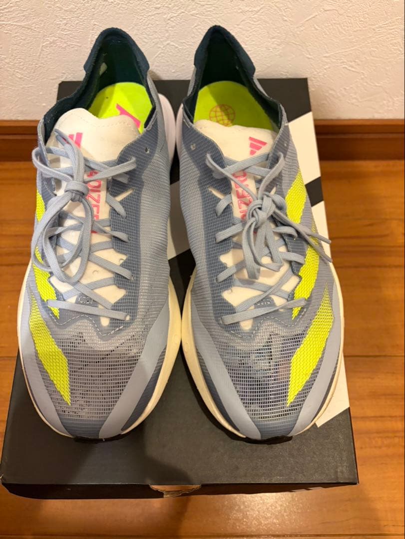 アディゼロジャパン8 25.5