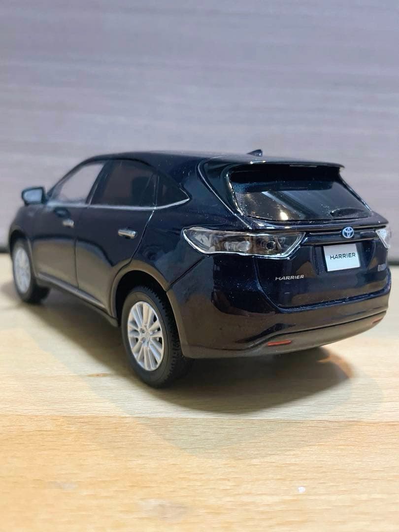 トヨタ ハリアー サンプル ミニカー ブラックパール1/30