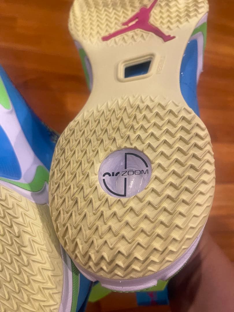 バスケットボールシューズ 青/紫/緑