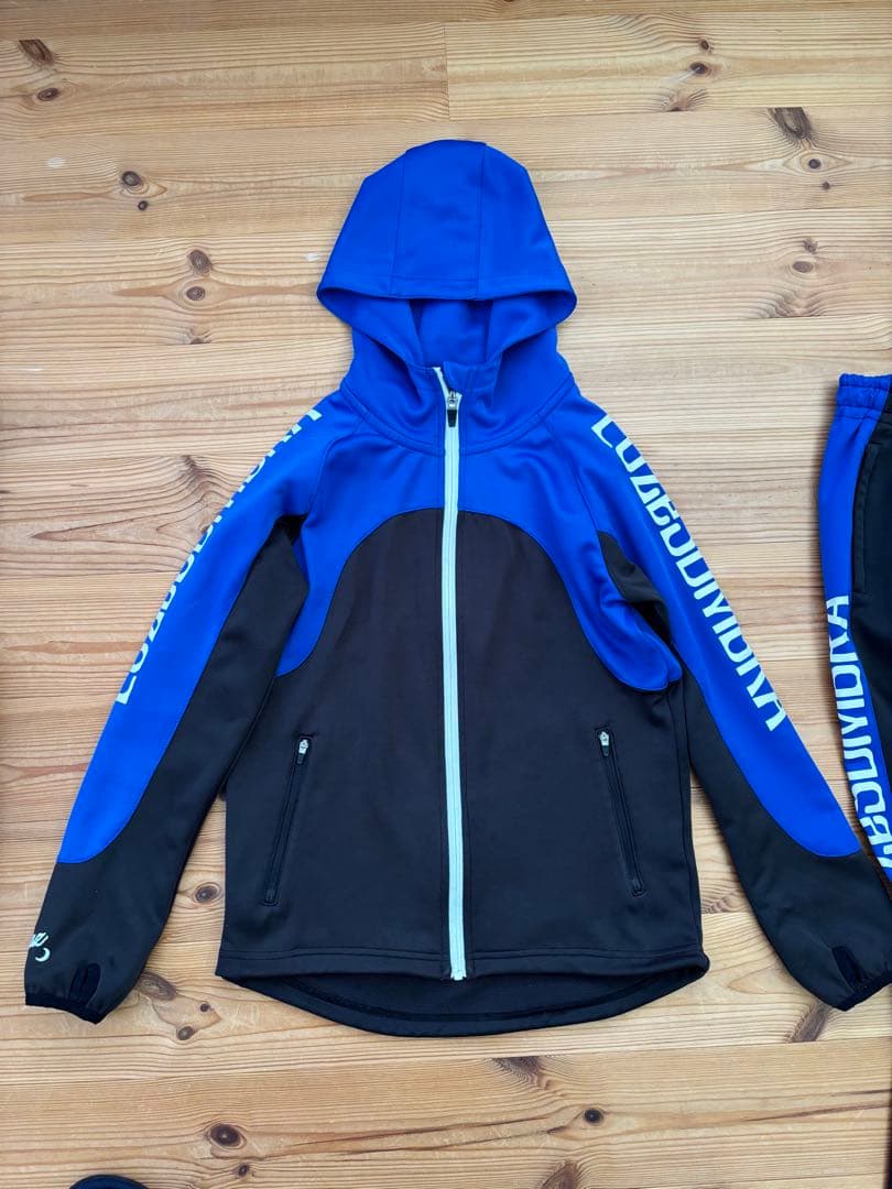 ルースイソンブラ　中綿ジャンパーとジャージ上下セット　140・150センチ