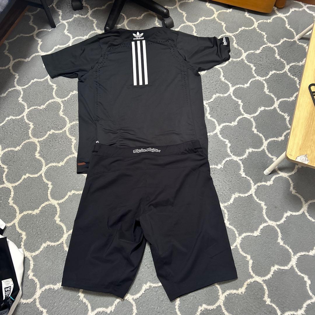 トロイリーデザインパンツ、シャツセット