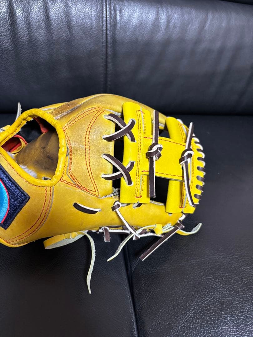 ノーブランド硬式内野手用グラブ