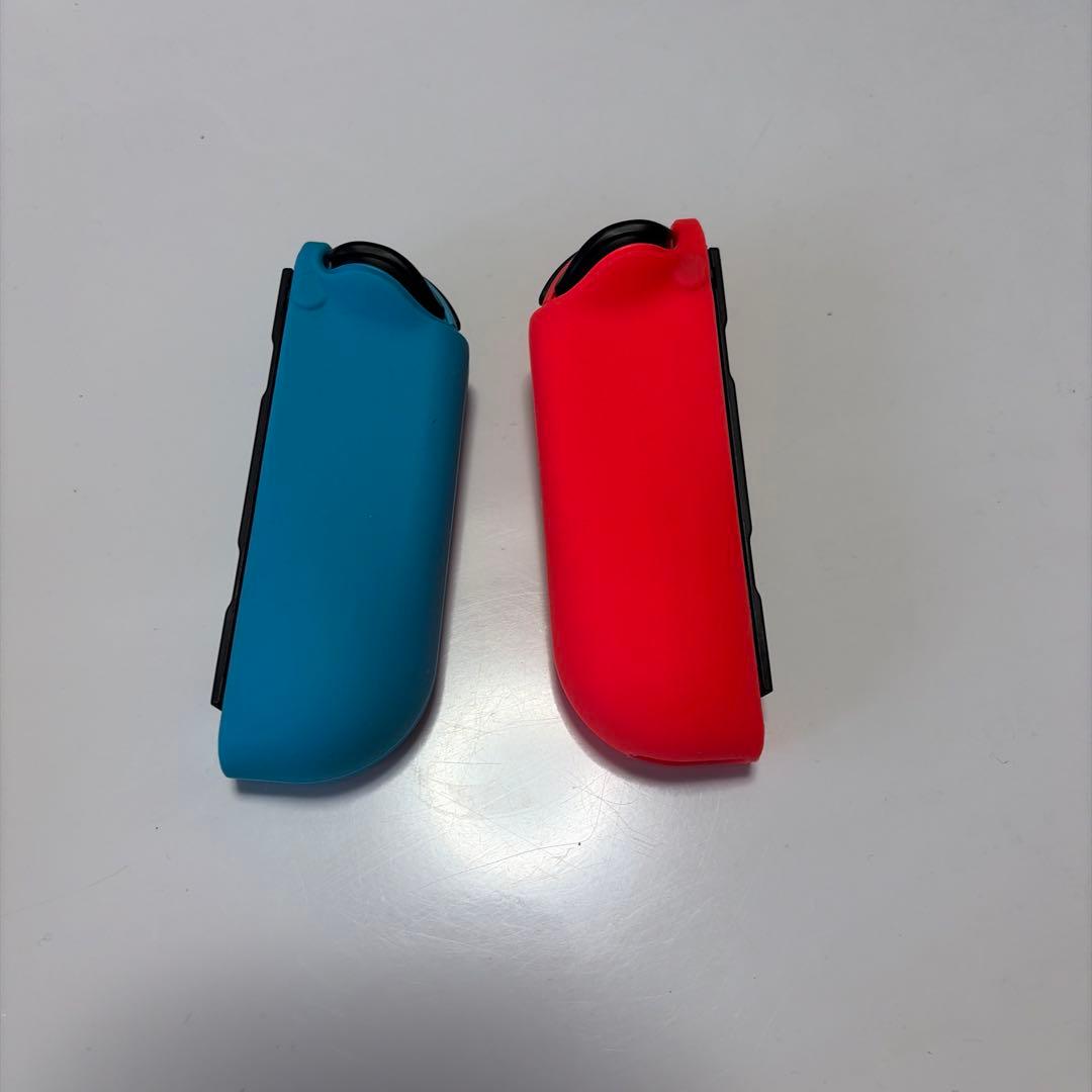 ニンテンドー　【switch】 本体　ハンドル付