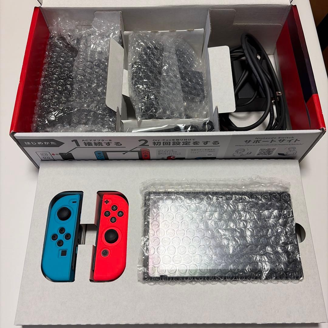 ニンテンドー　【switch】 本体　ハンドル付