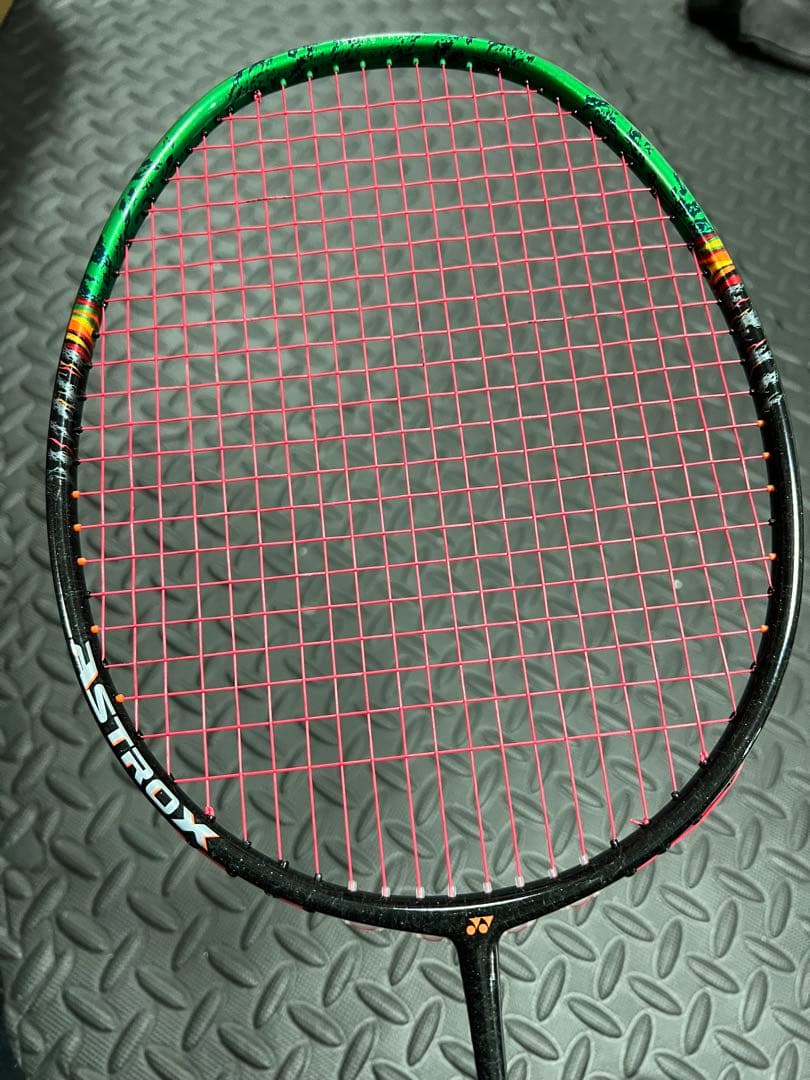 【YONEX】美品 アストロクス99pro 4ug5 3世代