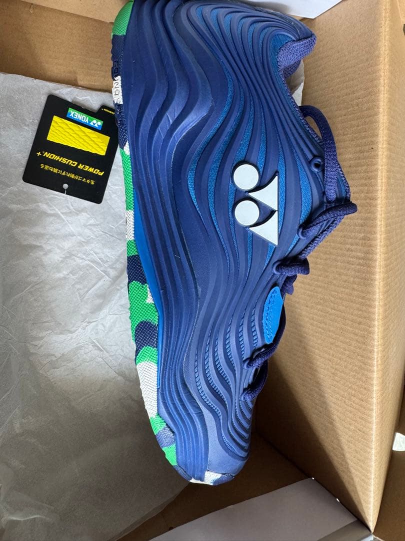 【人気モデル】ヨネックス テニスシューズ 27cm使用回数少なめ・箱付き