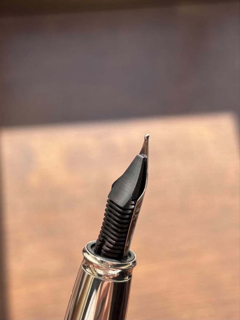 ヤード・オ・レッド ミレニアム2000 万年筆