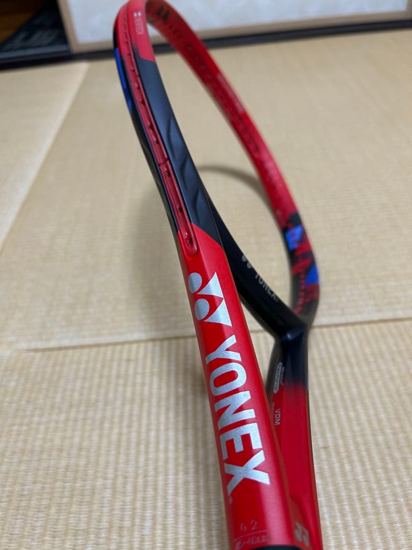 割引　ヨネックス テニスラケットブイコア 100 グリップ2
