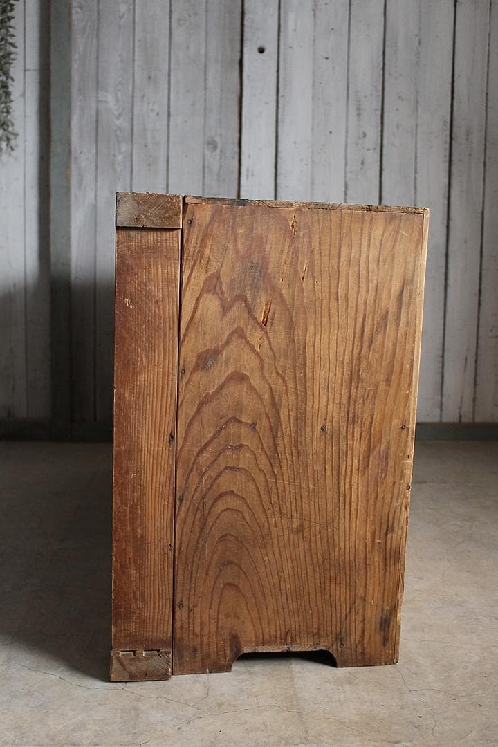 古く味のある木枠ガラス戸棚　食器棚　水屋　キャビネット　古家具