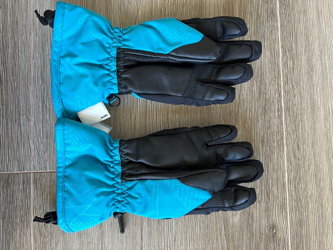 最終スキーウェア再再値下げ❗️phoenix新品手袋と着用回数1回ロシニョール上下