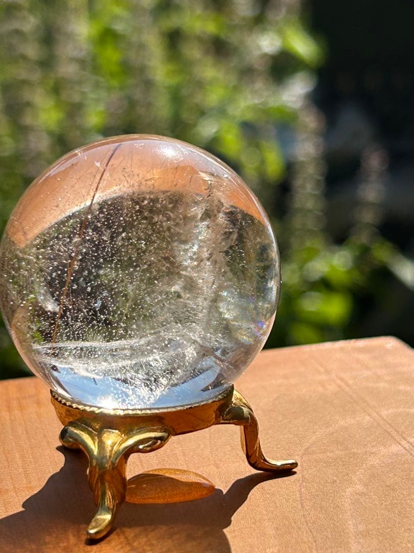 ルチルクォーツスフィア透明度が高く風景が写ってます瞑想に最適‼️SALE