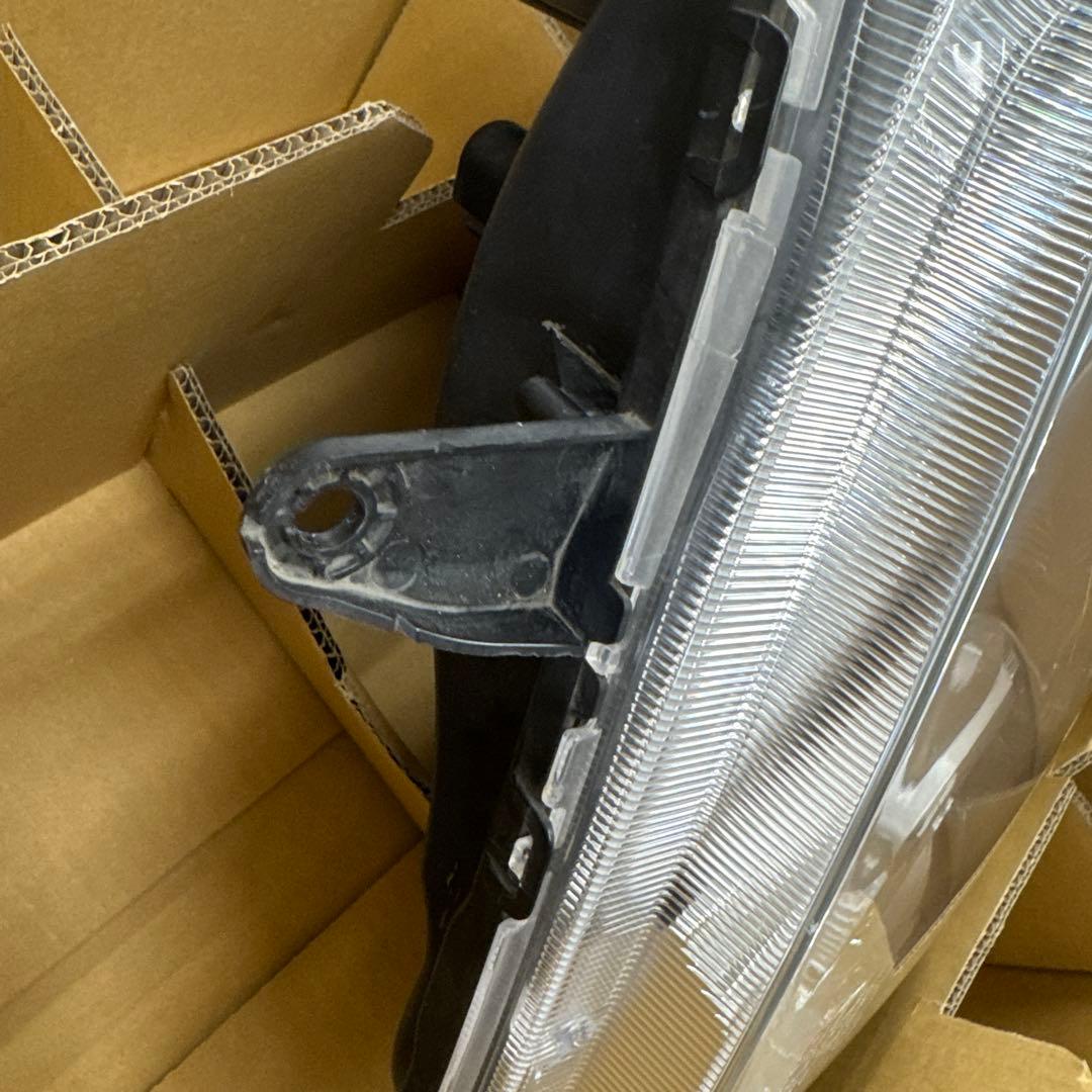 DA17 エブリィ左ヘッドライト