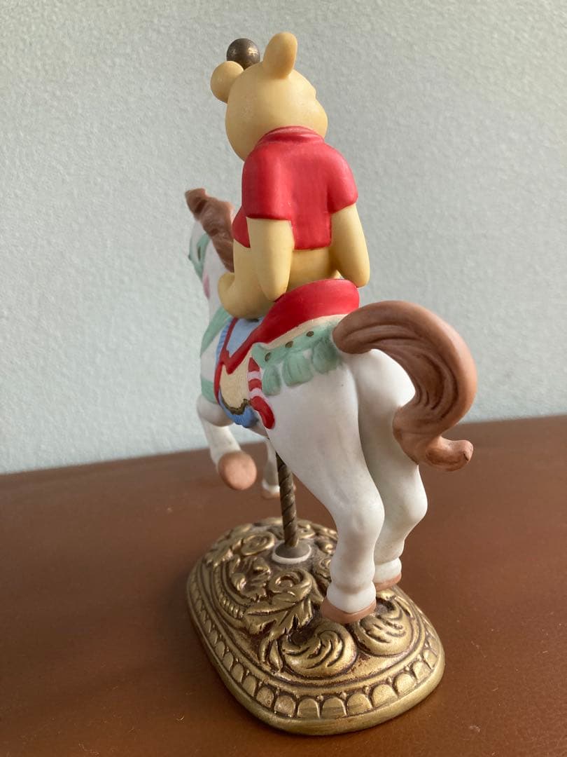 プーさん メリーゴーランド 置物