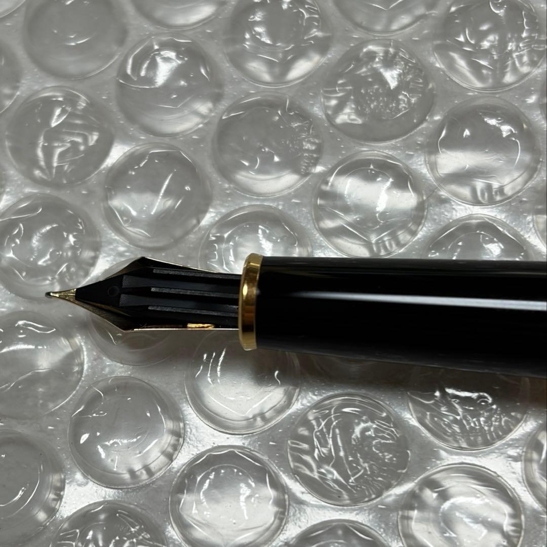 【美品】モンブラン　マイスターシュテック　万年筆　EF 14k インク付