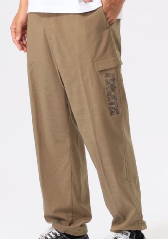 ビームスゴルフ オレンジレーベル ドットエアサイドロゴカーゴパンツ L　ベージュ