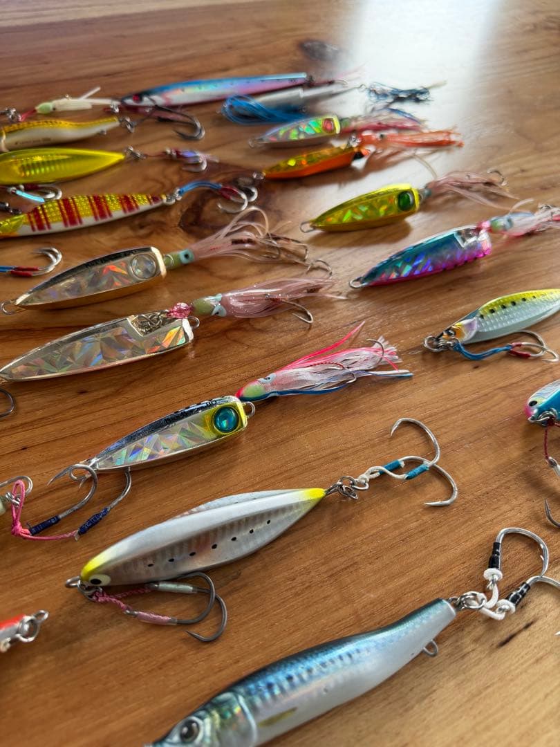 大*空様 釣り道具ジグ！中古26本セット！オマケ付きケース2個！早い者勝ち！