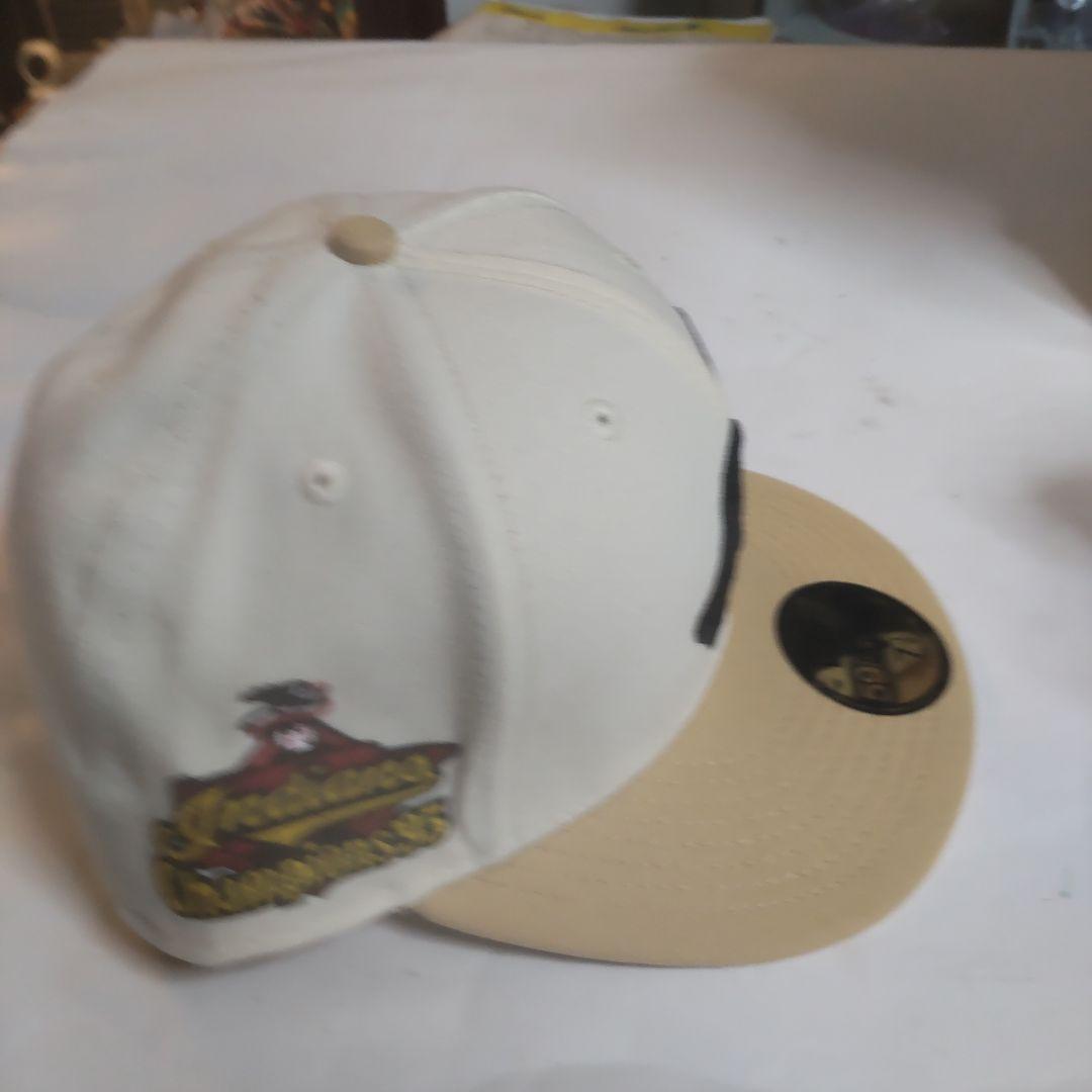 New Era 59FIFTY キャップ 7 1/2 ホワイト/ベージュ、崎山翼